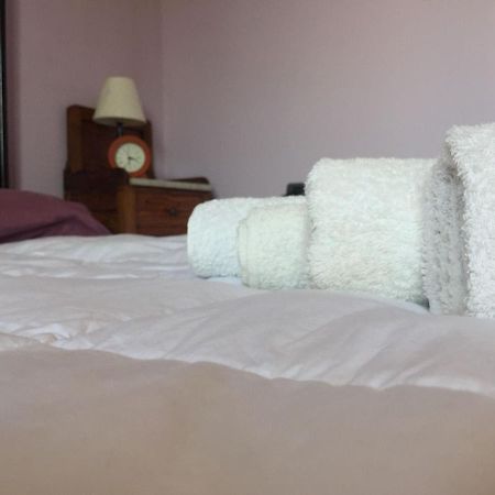 Alex Room Airport Elmas Екстер'єр фото