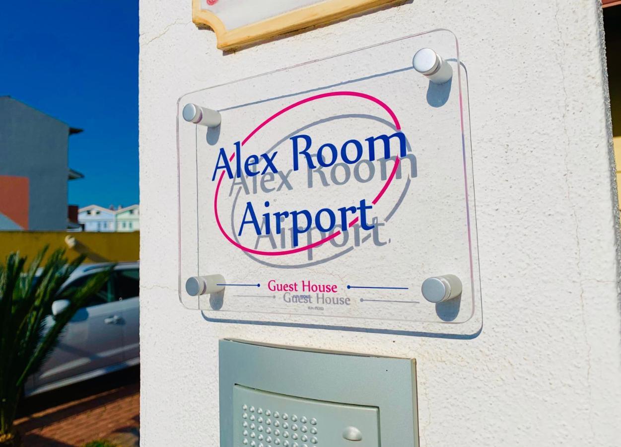 Alex Room Airport Elmas Екстер'єр фото